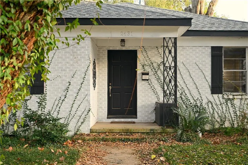 2431 Jackson St