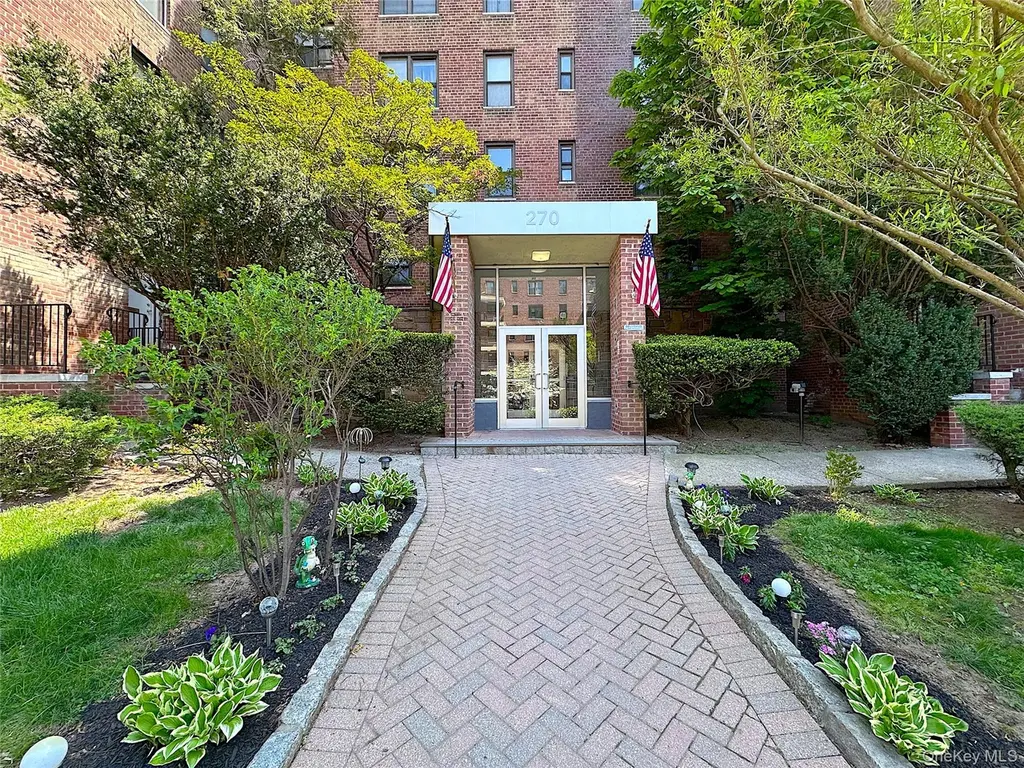 270 N Broadway Unit 2HI