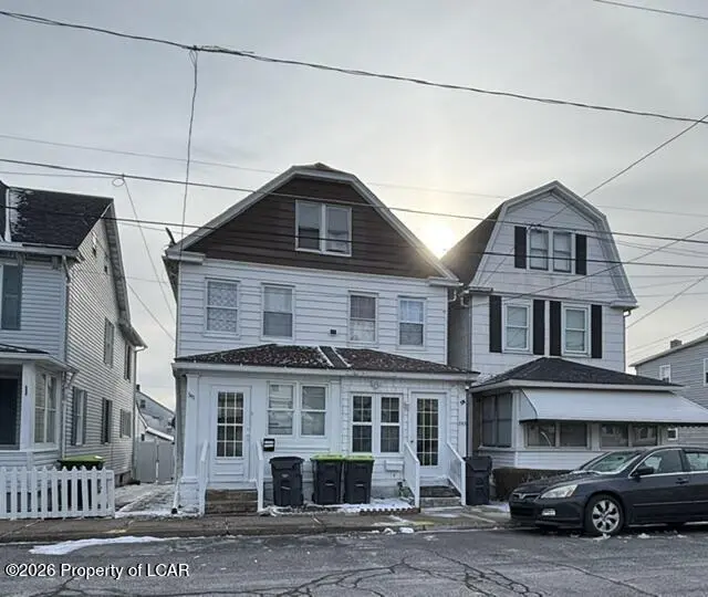 343 Adams St