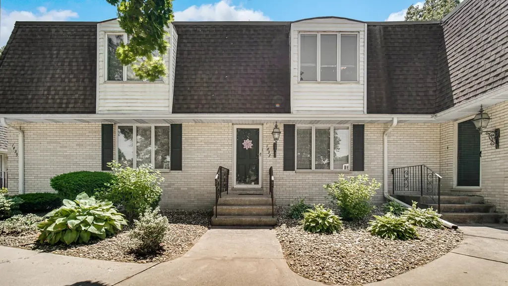 1437 Elm Ct