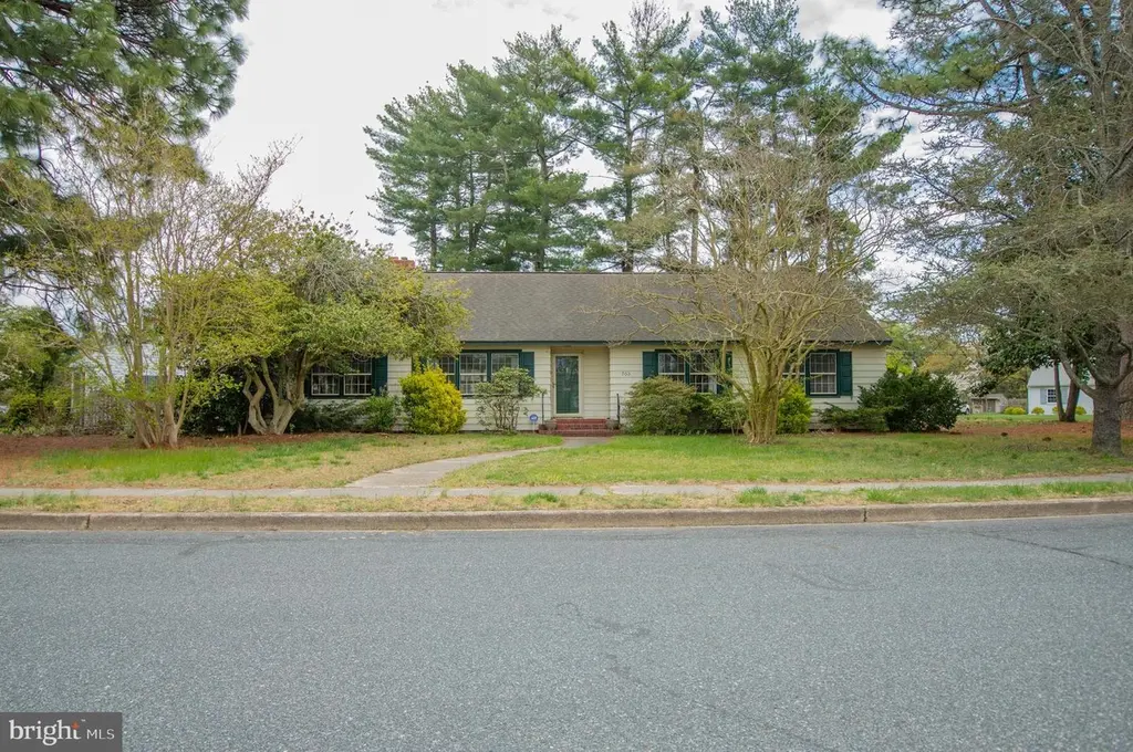703 Mcbriety Cir