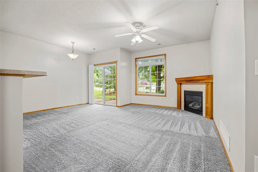 3400 SE Glenstone Dr #4