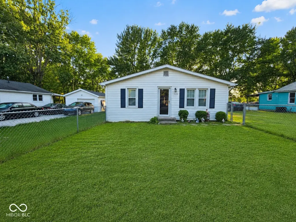 528 Della Rd