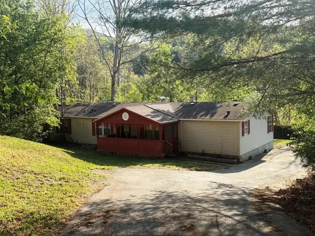 2700 Bradshaw Rd