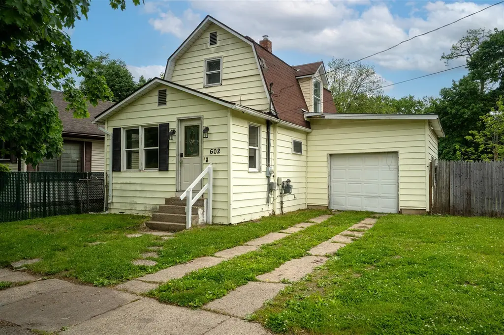 602 Chicago Ave