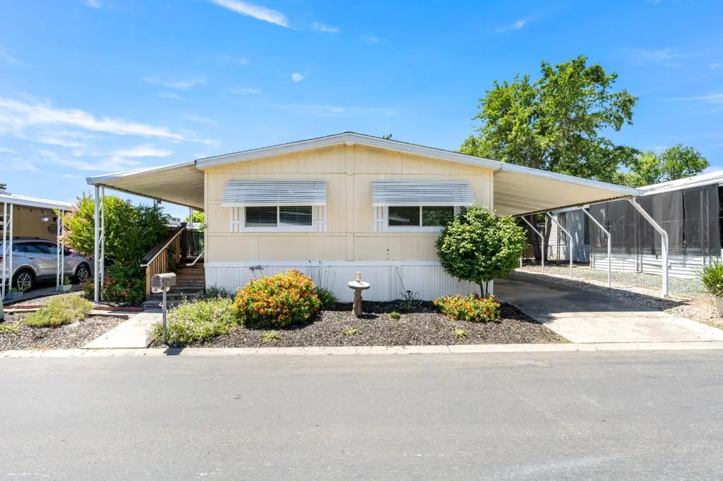 220 Pau Hana Cir