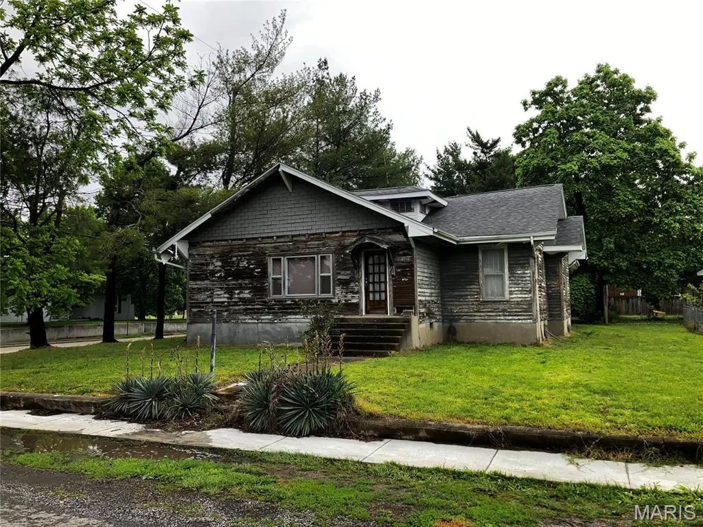 820 N 18th St