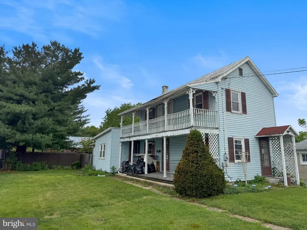 229 Chestnut St