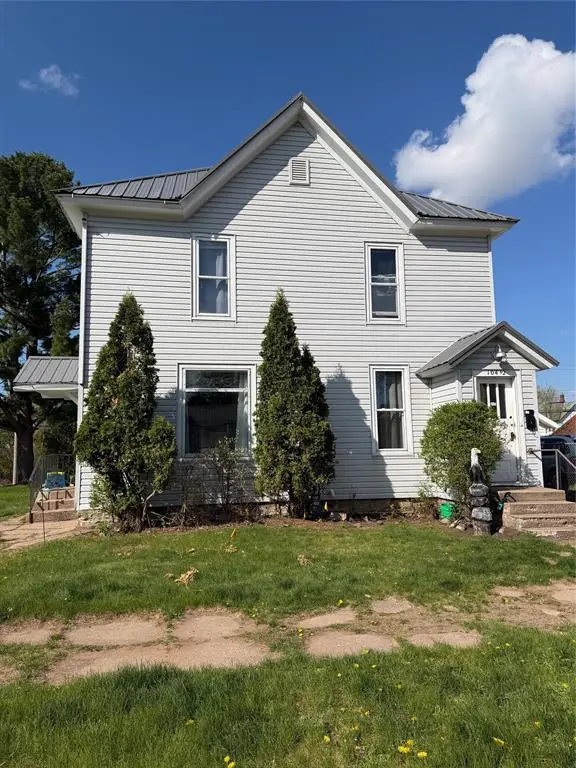 104 Grove St #2