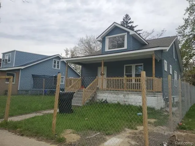 15389 Dexter St