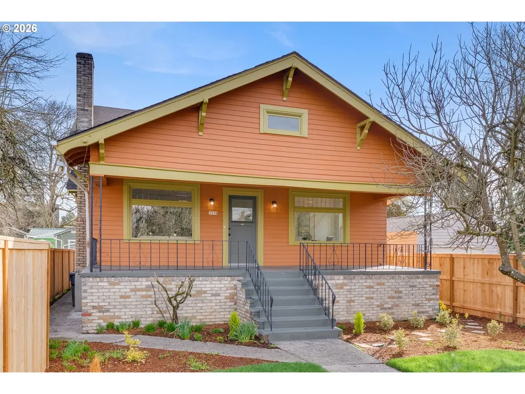 2534 SE 18th Ave #1