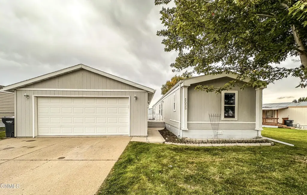 5039 Redcoat Dr