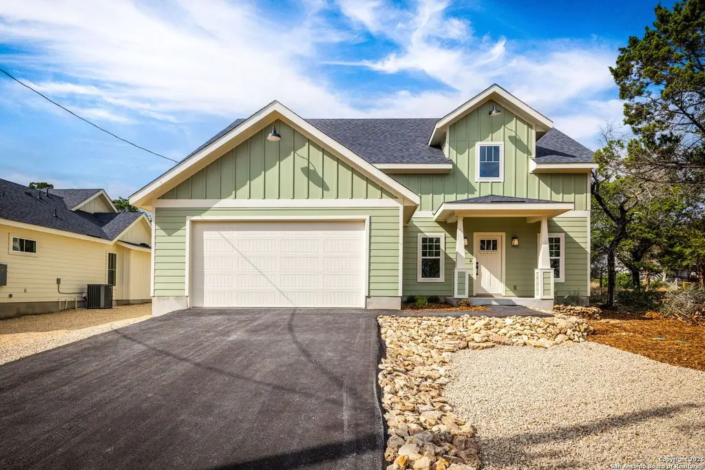 1672 Hillcrest Frst