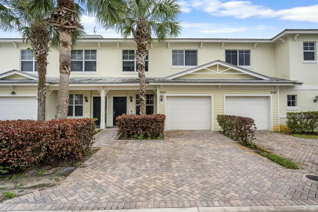 2545 Creekside Dr