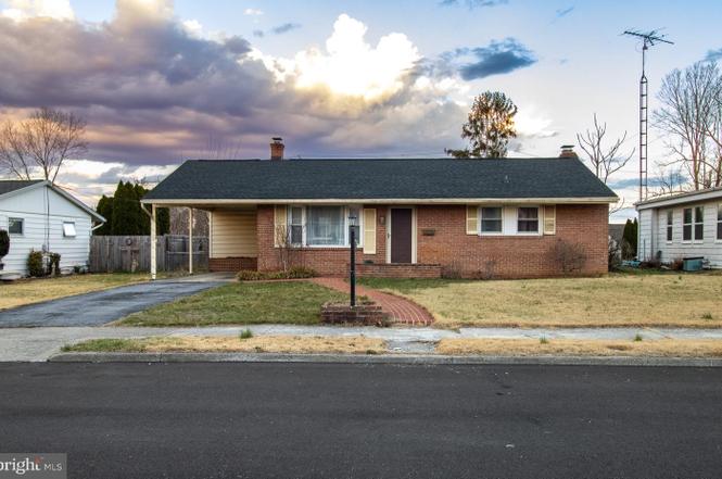 1114 Circle Dr