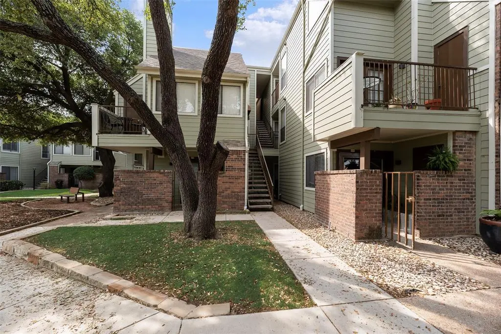 3109 Sondra Dr #302