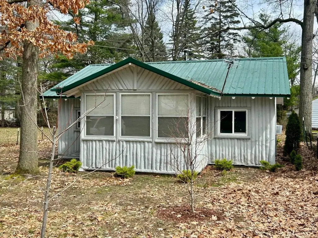 130 Edgewood Dr