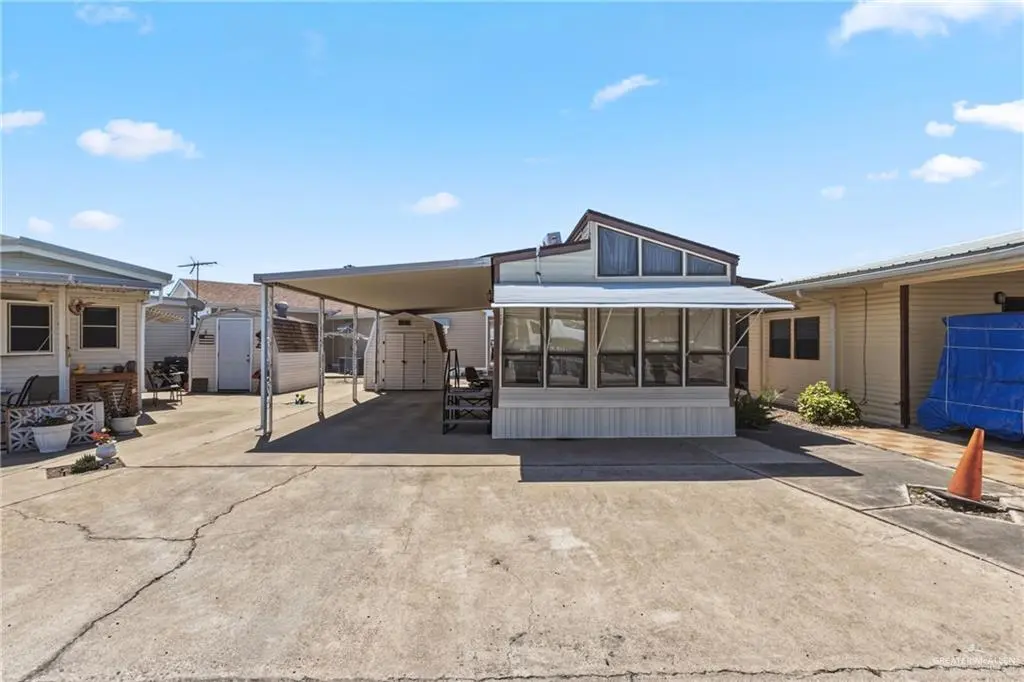 1620 La Joya Ave