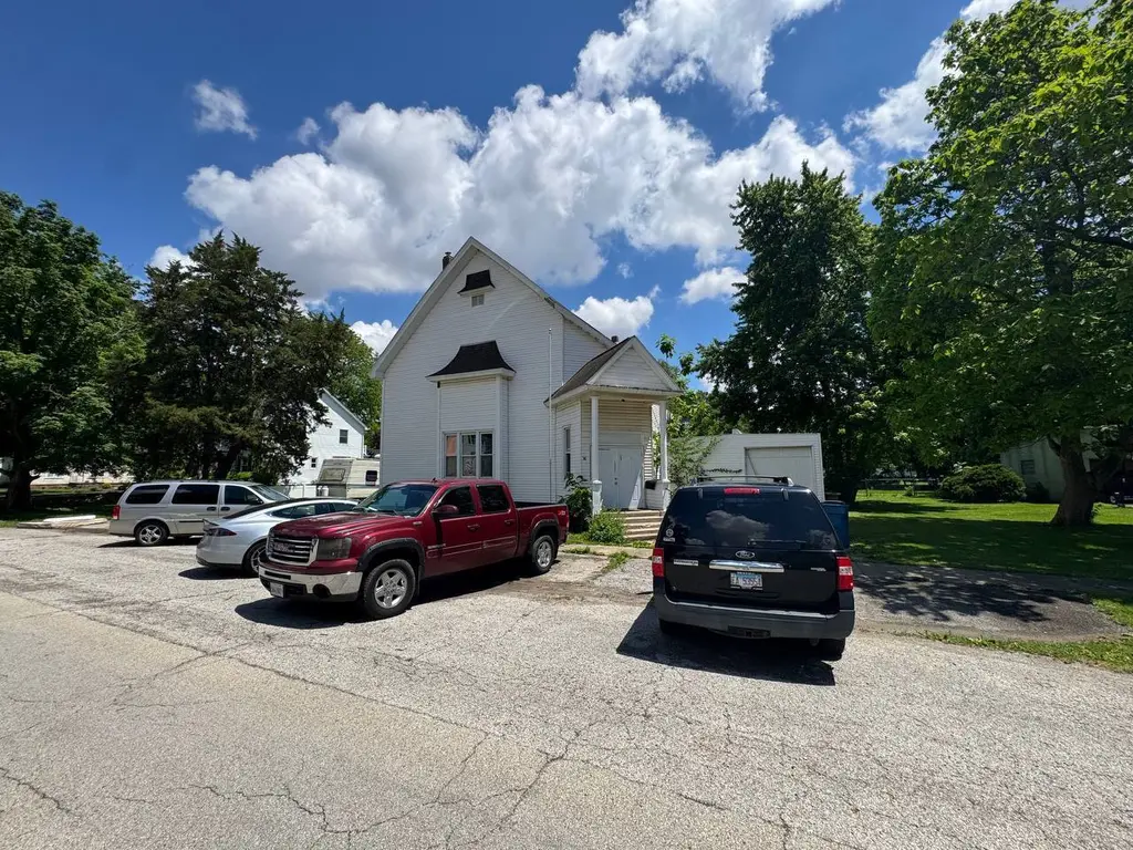 310 N Minier Ave