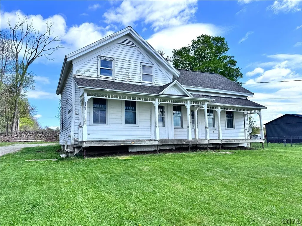 933 Hillsboro Rd
