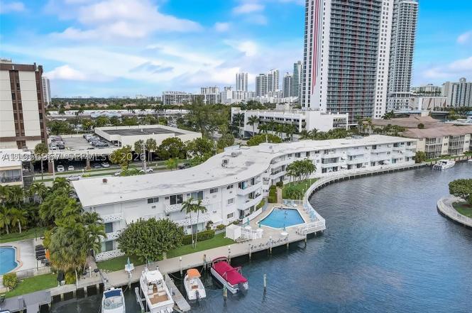 2500 Diana Dr #104