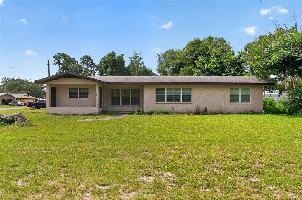 1705 Eden Dr