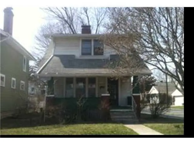 415 S Richardson Ave