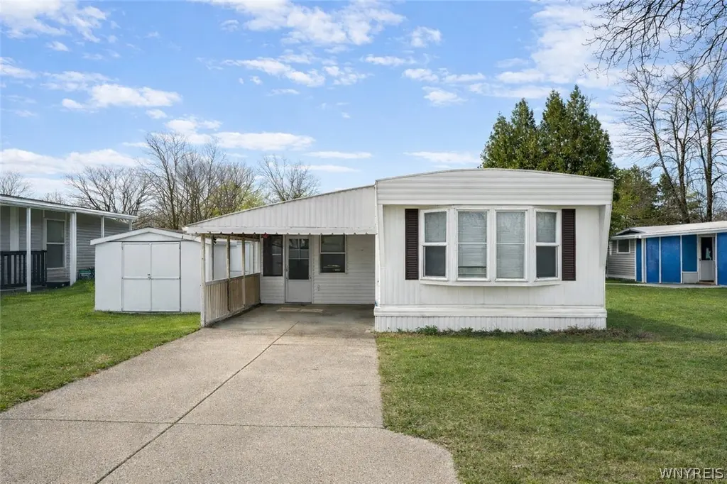 10 Laurel St
