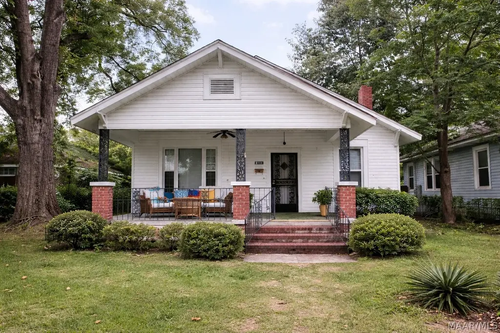 2111 Capitol Ave