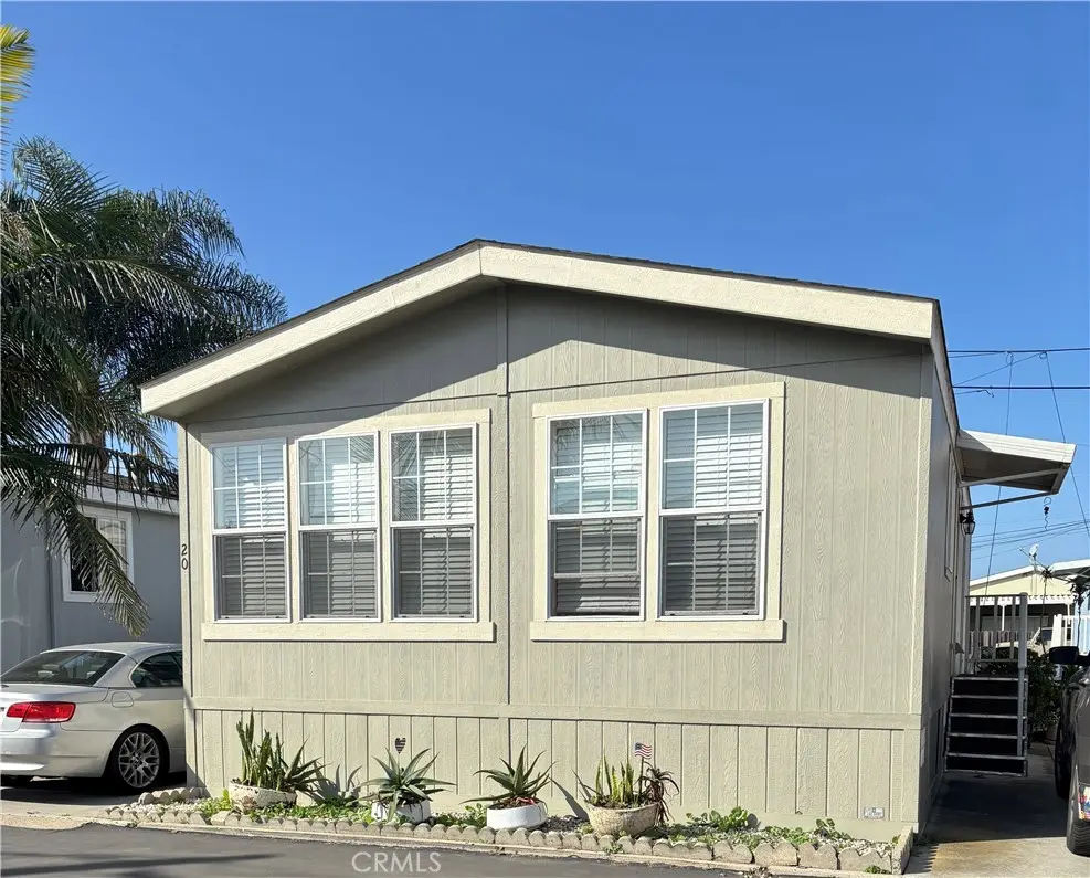 1684 Whittier Ave #20
