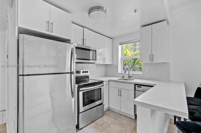 1542 Drexel Ave #306