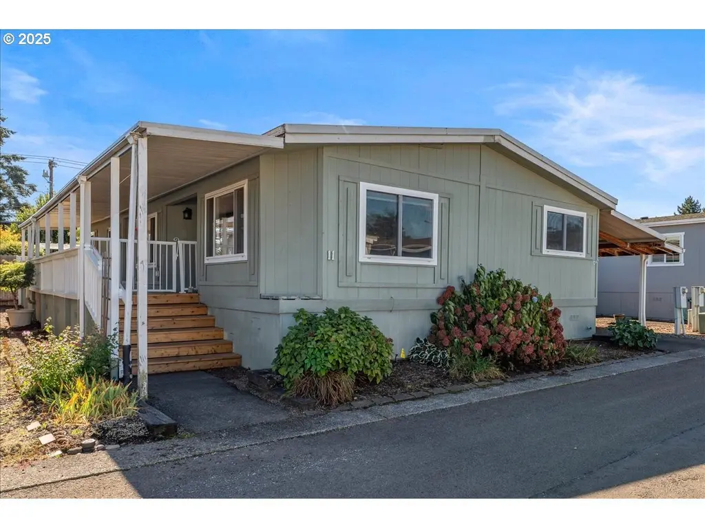 7455 SE King Rd #11