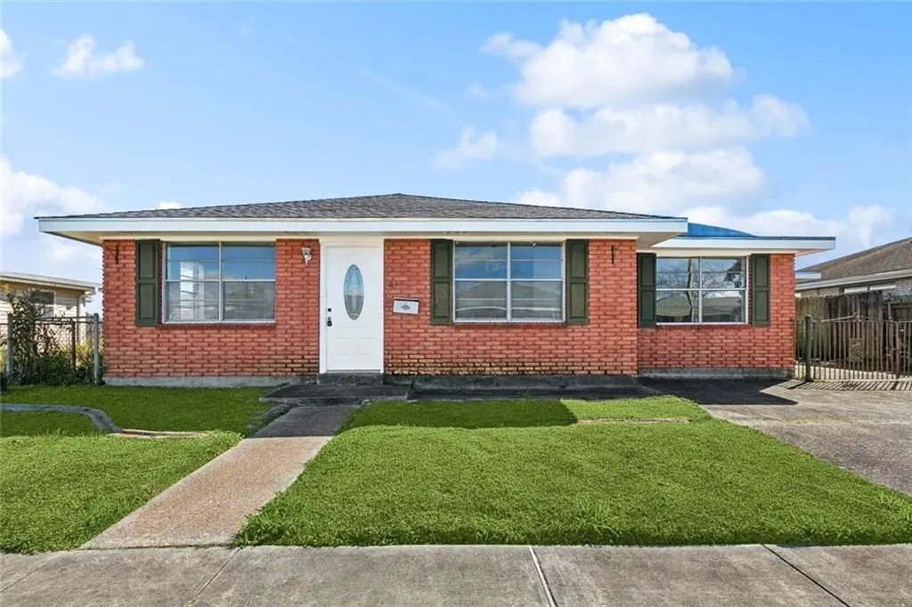 2201 Veronica Dr