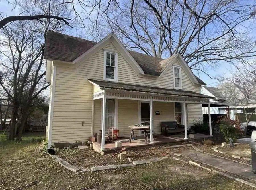 513 W Jefferson St