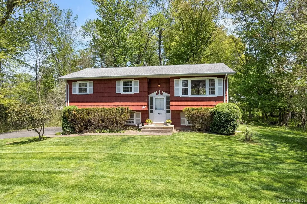 4 Brentwood Dr