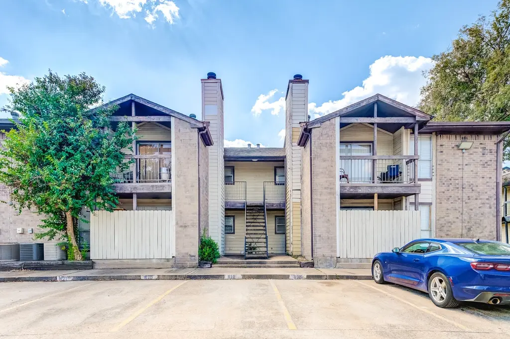 12615 Brookglade Cir #201