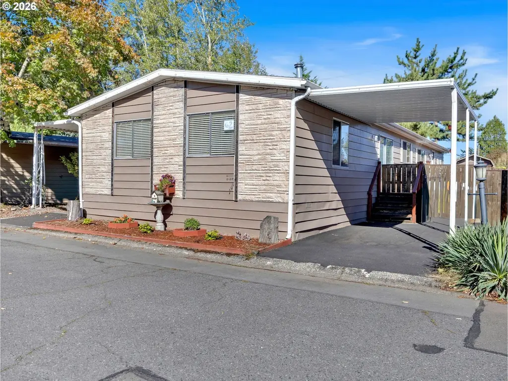 21100 NE Sandy Blvd #62