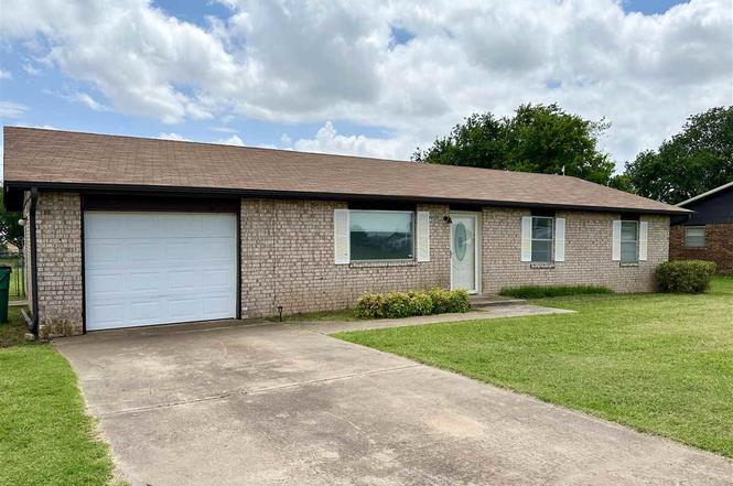 209 E Lake Dr