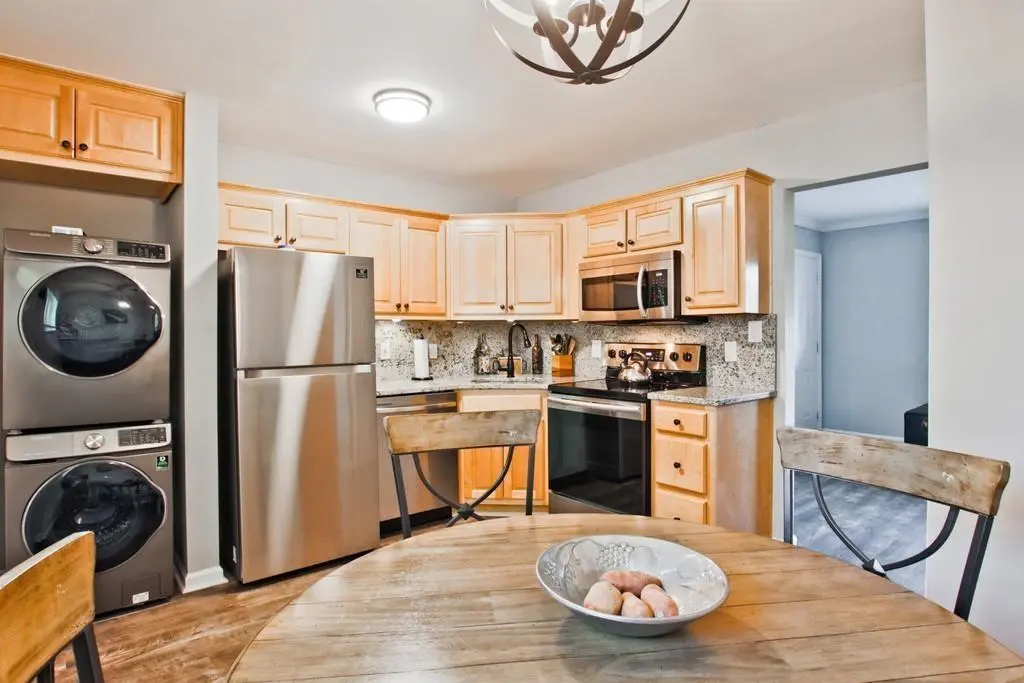 315 Hilderbrand Dr Unit C7