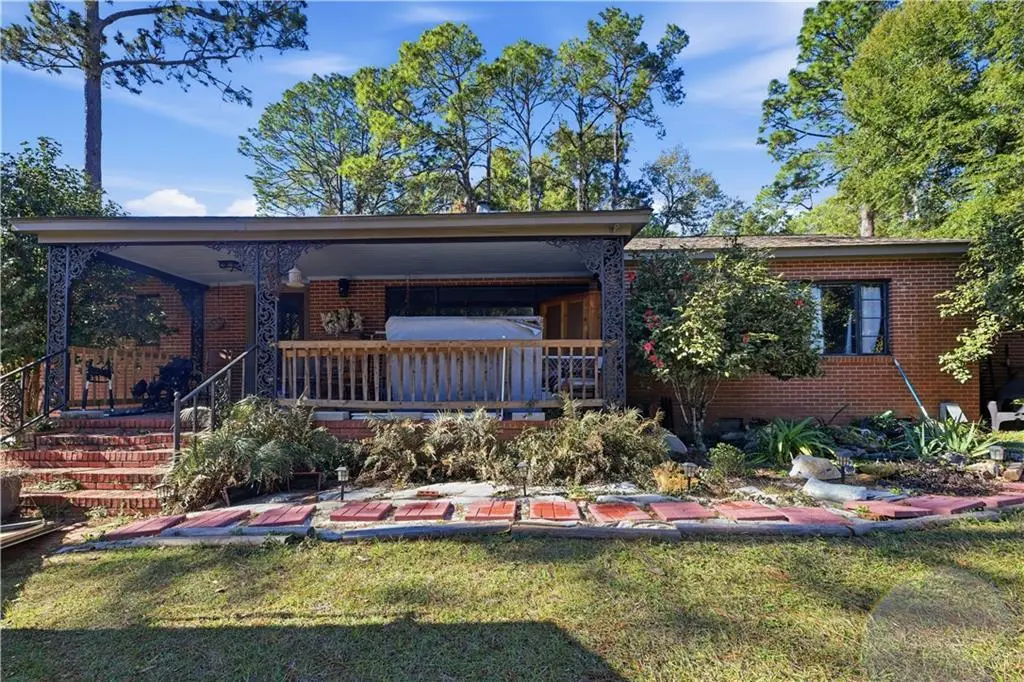 906 Elizabeth Pl
