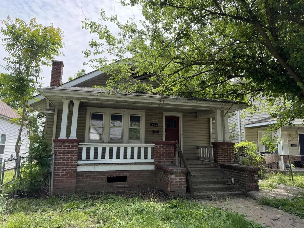 516 W Nichols St