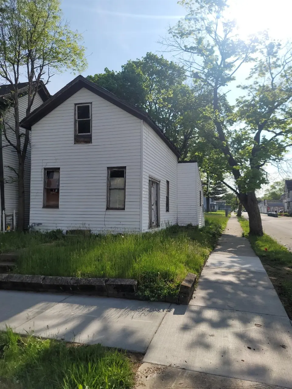 331 S 11th St