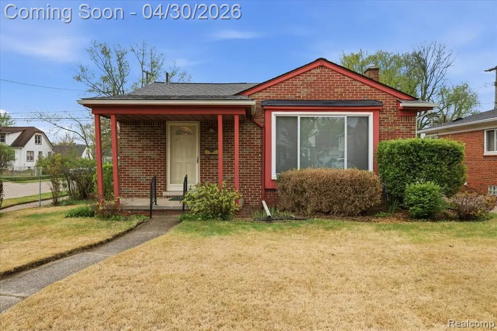 1919 Catalpa Dr