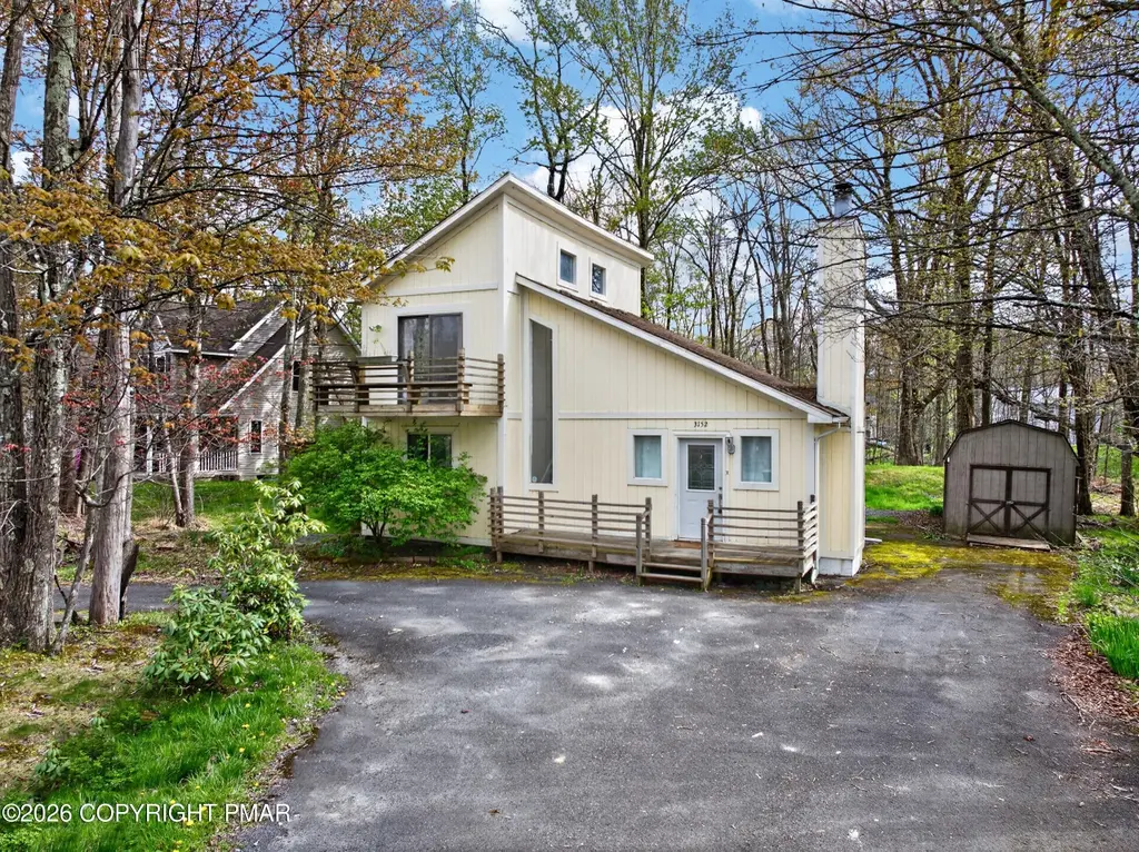 3152 Hamlet Dr