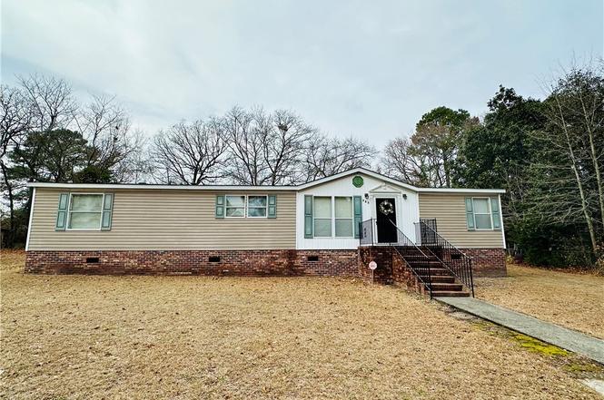 225 Angel Dr