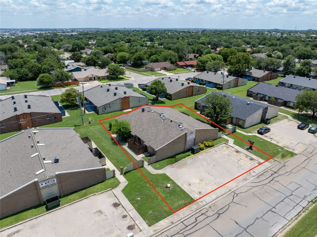 2314 Andover Dr