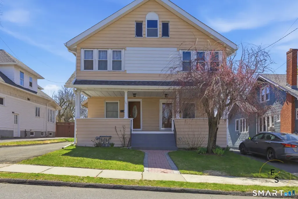 137 Linnmoore St