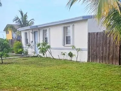 1588 NW 5th Ave