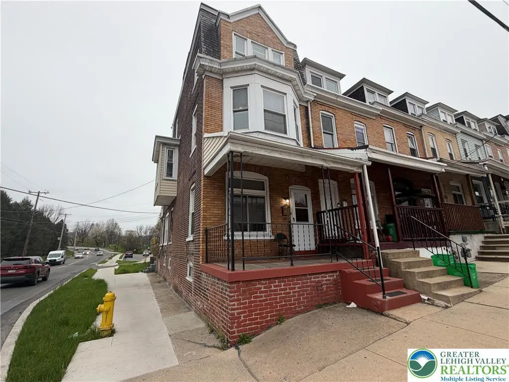 502 W Wyoming St
