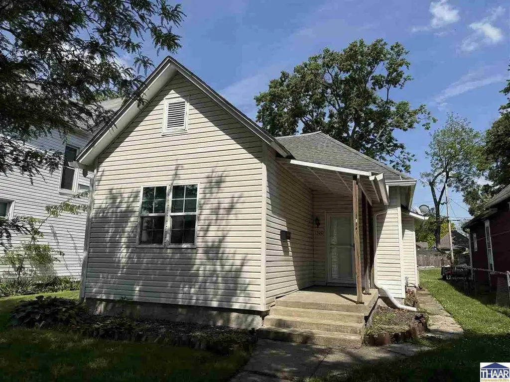 1300 S 4th St